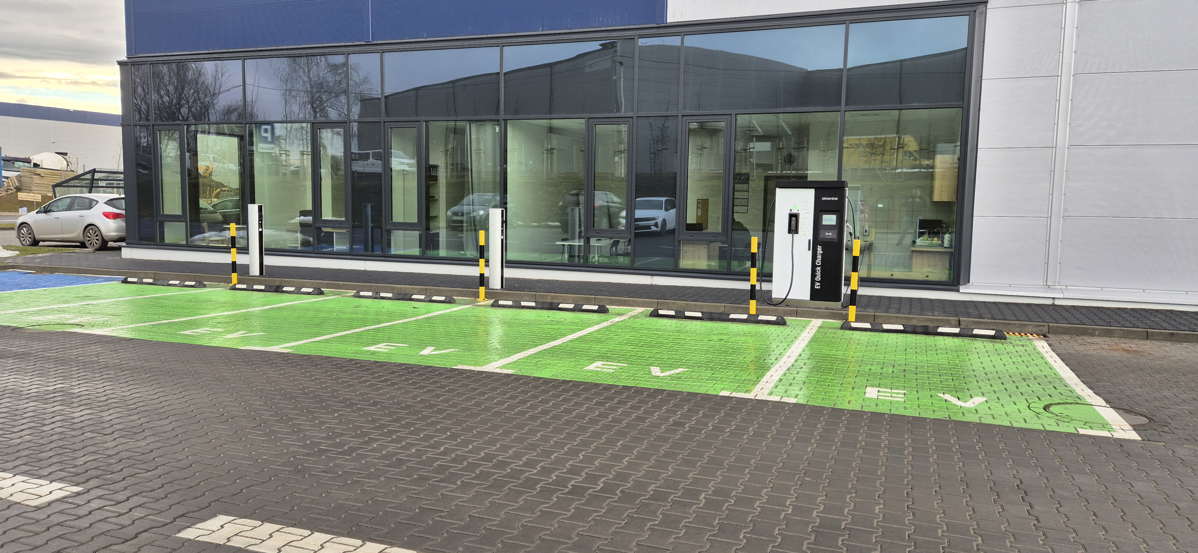 Realizacja stacji ładowania EV